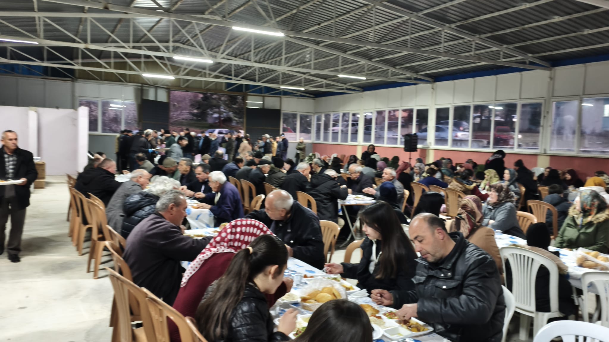 Başkan Gülsever Dağal’da iftarda vatandaşla buluştu